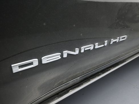 Used 2024 GMC Sierra 2500 Denali w/ Denali Reserve Package image 12