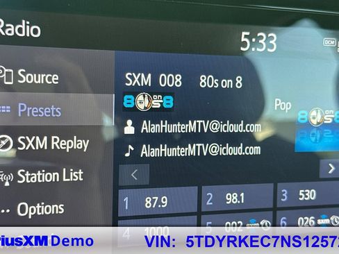 Used 2022 Toyota Sienna XLE FWD image 33