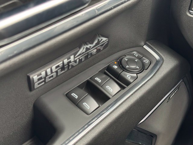 Used 2024 Chevrolet Silverado 1500 High Country w/ Technology Package AWD/4WD image 33