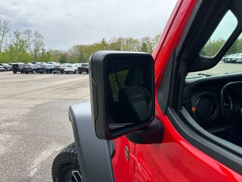 Used 2026 Jeep Gladiator Mojave AWD/4WD image 15
