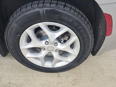 Used 2020 Chrysler Pacifica Limited image 25