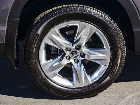 Used 2017 Toyota Highlander Limited image 9