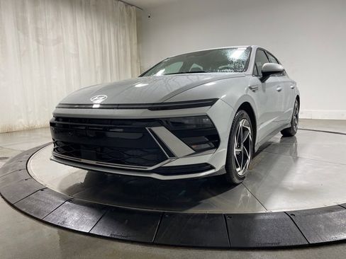 New 2026 Hyundai Sonata SEL image 3