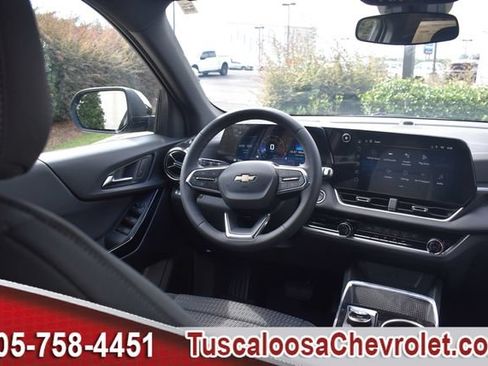New 2026 Chevrolet Equinox LT FWD image 17