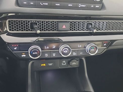 Certified 2023 Honda Civic EX-L image 29