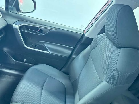 Used 2024 Toyota RAV4 LE image 33