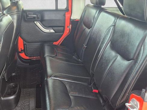 Used 2015 Jeep Wrangler Unlimited Rubicon AWD/4WD image 16