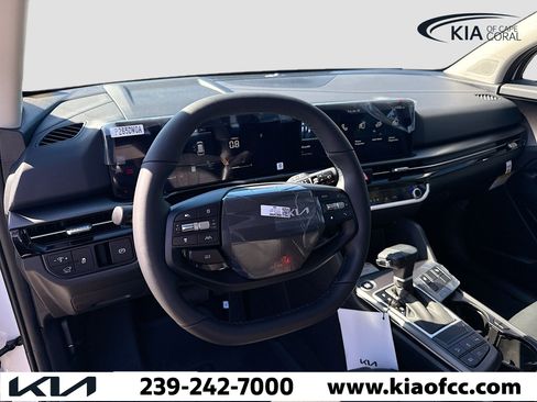 New 2026 Kia Sportage EX w/ EX Panorama Roof Package image 23