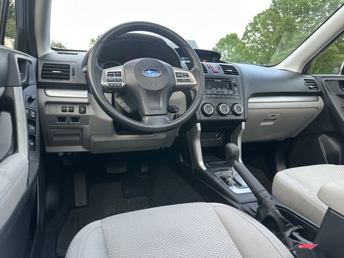 Used 2015 Subaru Forester 2.5i Premium w/ All-Weather Package AWD/4WD image 17