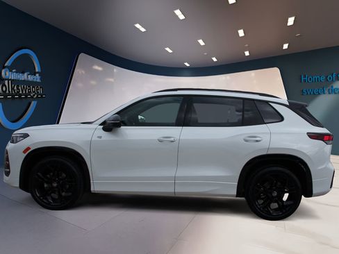 New 2026 Volkswagen Tiguan SE R-Line FWD image 7