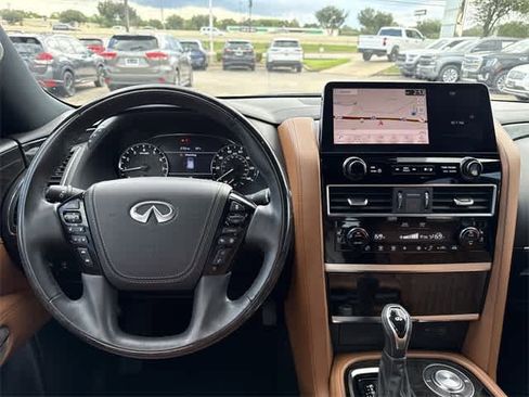 Certified 2024 INFINITI QX80 Sensory image 17