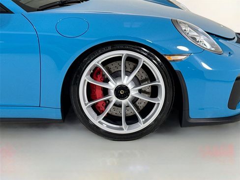 Used 2018 Porsche 911 GT3 w/ Sport Chrono Package RWD image 36