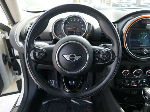 Used 2018 MINI Cooper Clubman FWD image 14