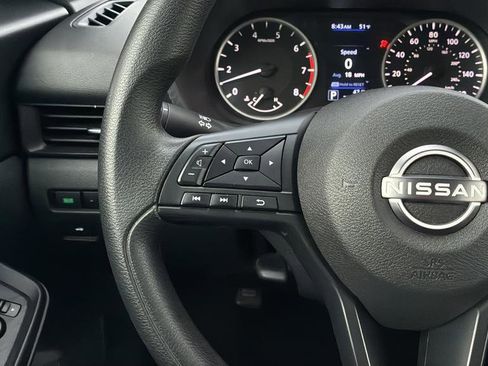 Used 2025 Nissan Sentra S image 12