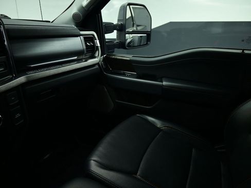 Used 2023 Ford F250 Lariat w/ Sport Appearance Package image 25