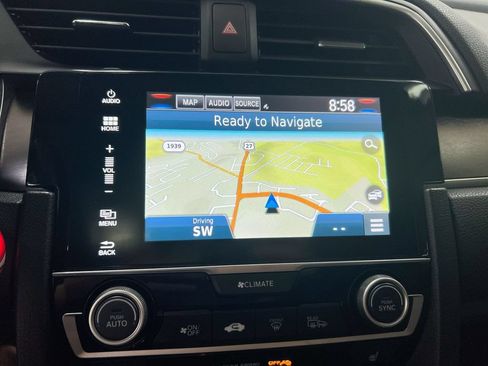 Used 2018 Honda Civic Touring image 15