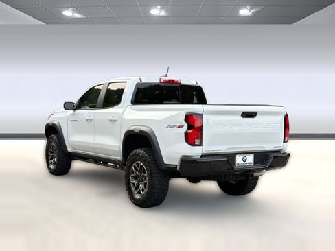 Used 2024 Chevrolet Colorado ZR2 w/ Technology Package AWD/4WD image 3