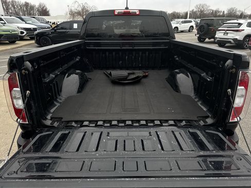 Used 2015 GMC Canyon SLT w/ Driver Alert Package image 27