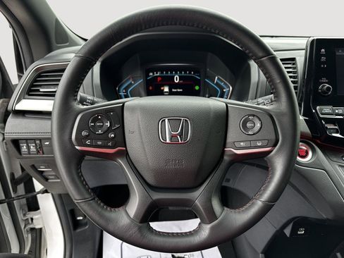 Certified 2024 Honda Odyssey Sport image 9