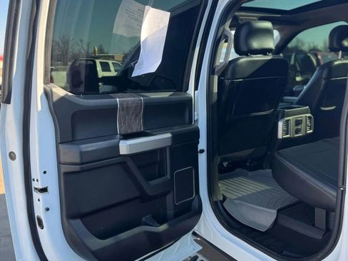 Used 2017 Ford F350 Lariat image 15