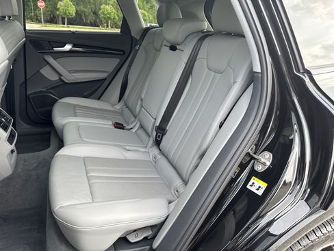 Used 2020 Audi Q5 2.0T Premium Plus w/ Premium Plus Package AWD/4WD image 19
