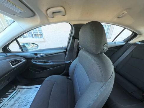 Used 2017 Chevrolet Cruze LT FWD image 25
