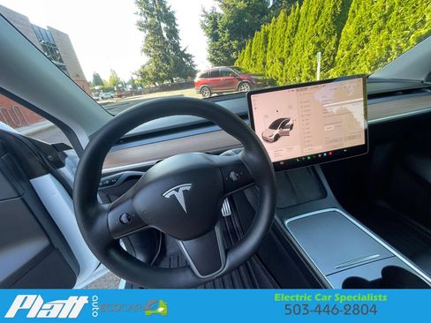Used 2022 Tesla Model Y Performance image 35