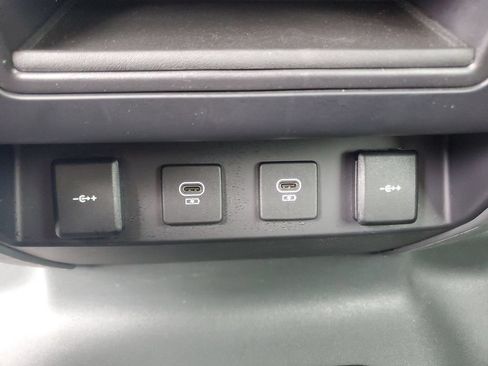 Used 2022 Land Rover Defender 110 X-Dynamic SE AWD/4WD image 31
