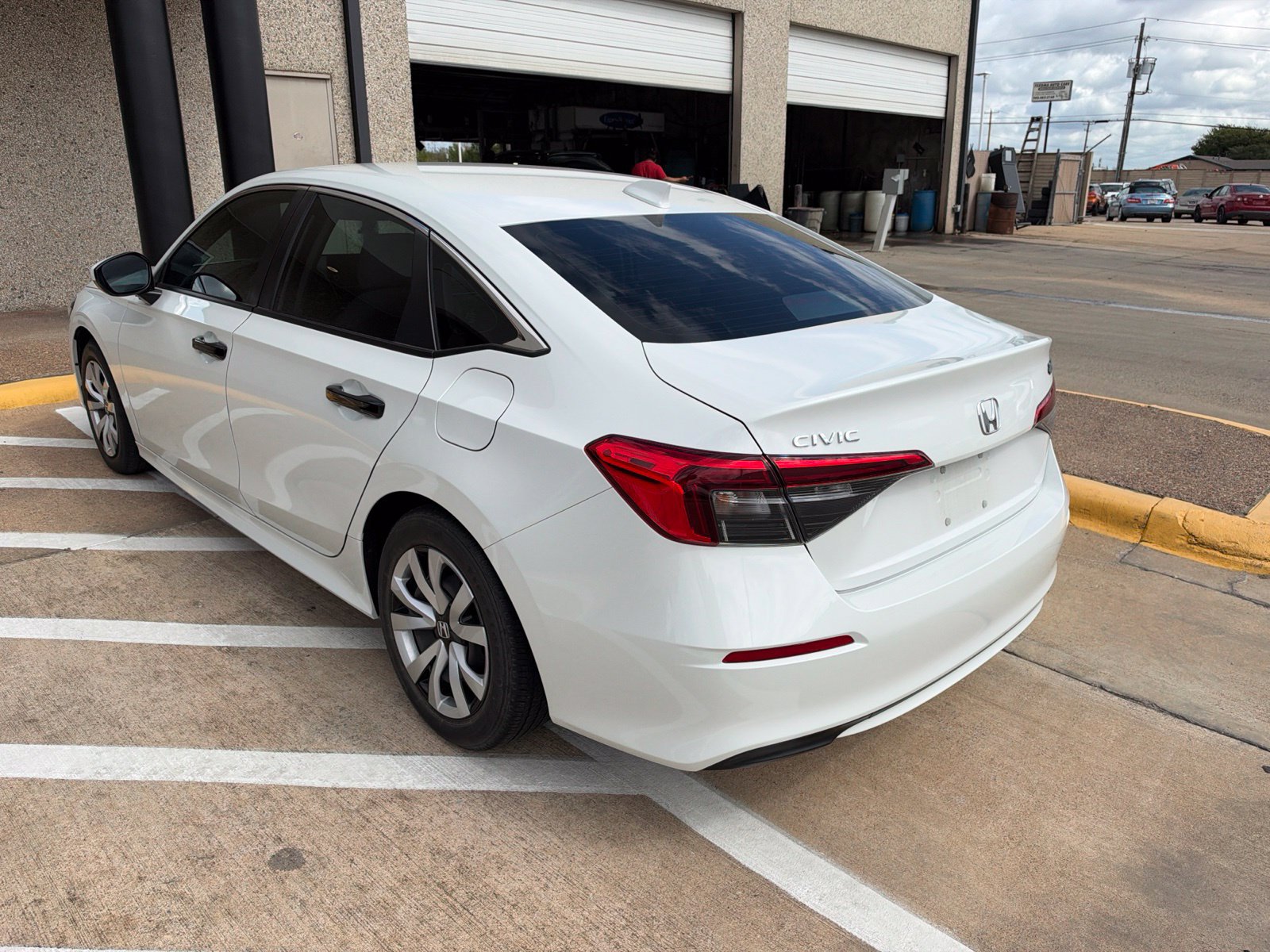 Used 2023 Honda Civic LX image 5