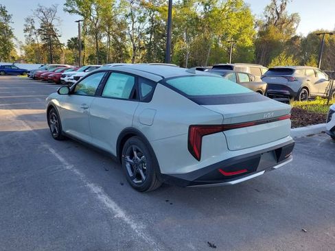 New 2026 Kia K4 FWD image 3