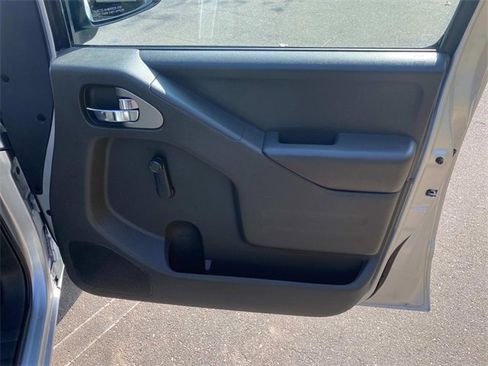 Used 2019 Nissan Frontier S image 30