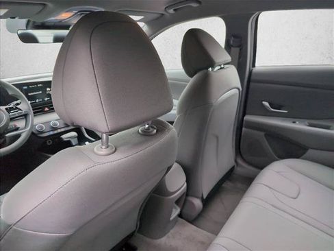 New 2026 Hyundai Elantra SE FWD image 16