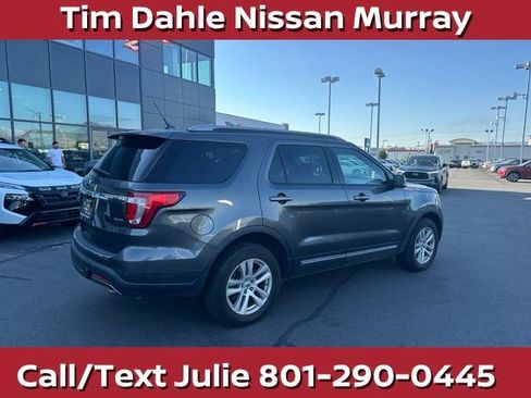 Used 2018 Ford Explorer XLT w/ Equipment Group 202A AWD/4WD image 12