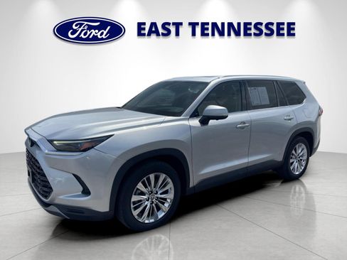 Used 2024 Toyota Grand Highlander AWD image 7