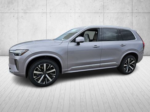 New 2026 Volvo XC90 B5 Core image 3