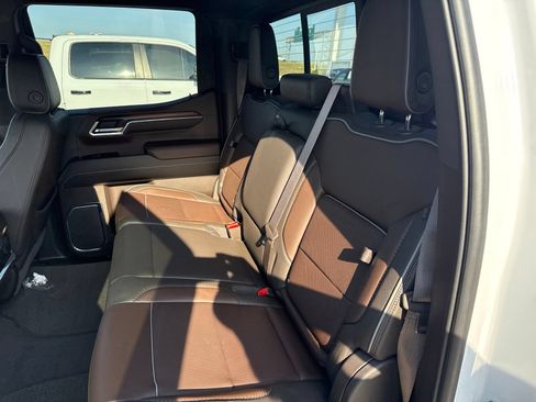 Used 2024 GMC Sierra 1500 Denali RWD image 11