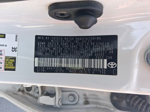 Certified 2023 Toyota Corolla LE FWD image 32