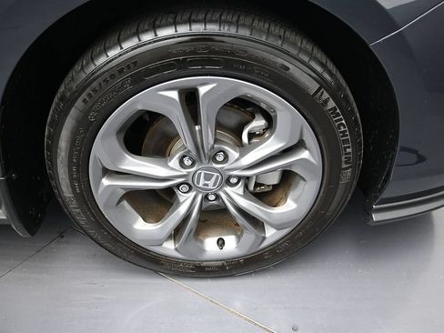 Used 2024 Honda Accord EX image 9