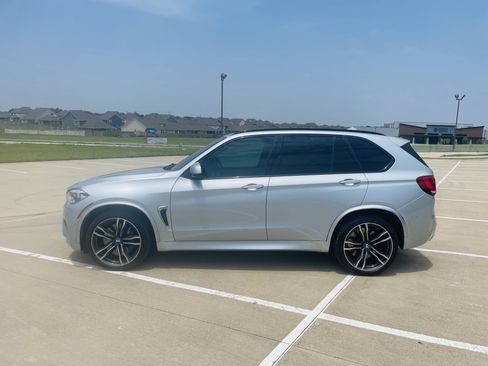 Used 2017 BMW X5 M image 2
