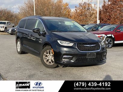 Used 2022 Chrysler Pacifica Touring-L