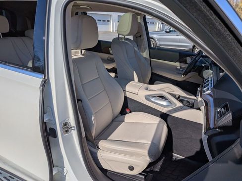 Used 2022 Mercedes-Benz GLS 450 4MATIC image 23
