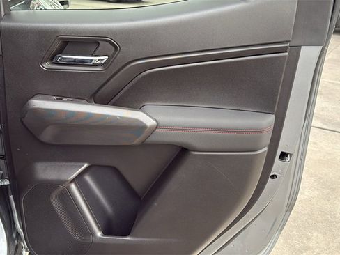 Used 2023 Chevrolet Colorado Z71 w/ Z71 Convenience Package 2 image 30