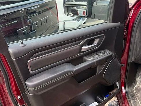 Used 2025 RAM 1500 Big Horn AWD/4WD image 4