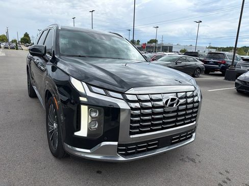 Used 2023 Hyundai Palisade Calligraphy FWD image 11