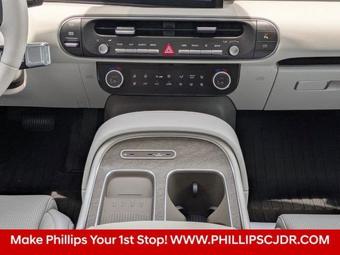 Used 2026 Hyundai Palisade SEL FWD image 18