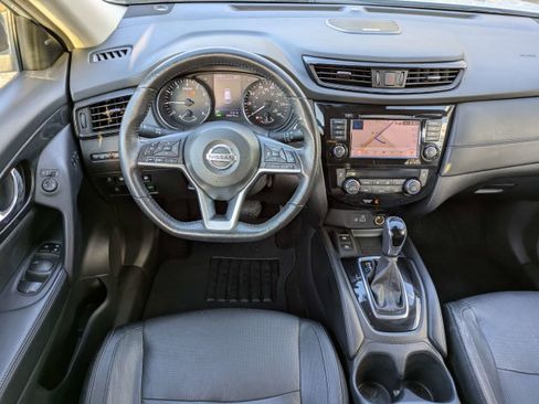 Used 2019 Nissan Rogue SL image 17