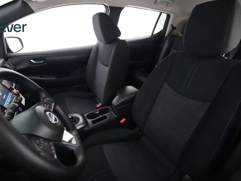 Used 2025 Nissan Leaf S image 4