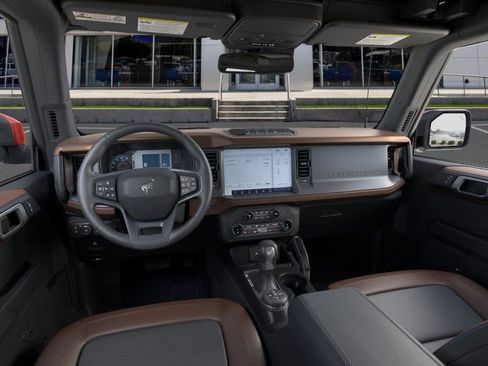 New 2024 Ford Bronco Outer Banks w/ Sasquatch Package AWD/4WD image 9