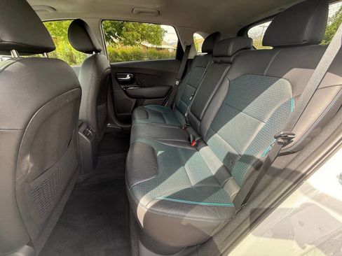 Used 2019 Kia Niro EX Premium FWD image 11