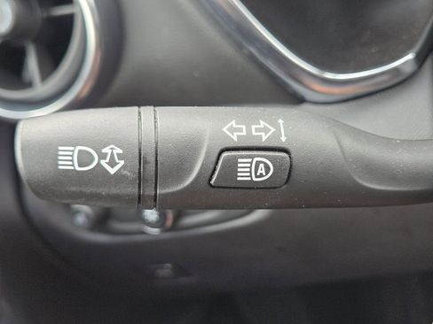 Used 2025 Chevrolet Blazer LT image 30